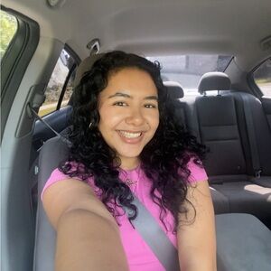 Meet your Posher, Claudia